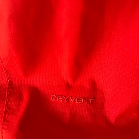 The North Face Women's Vibrant orange/red wind breaker - Picture 9 of 14